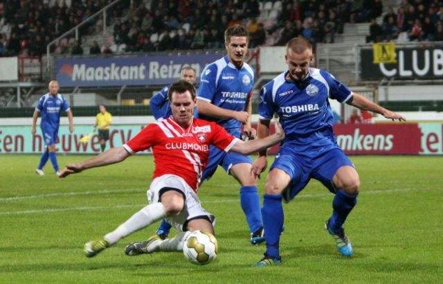 的约束下 的约束下