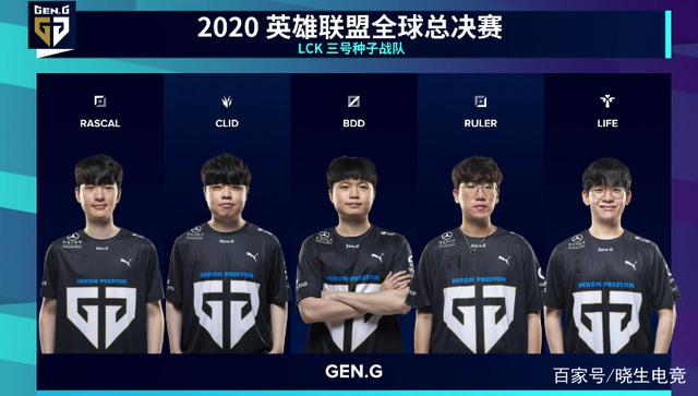 在她面前效 在她面前效