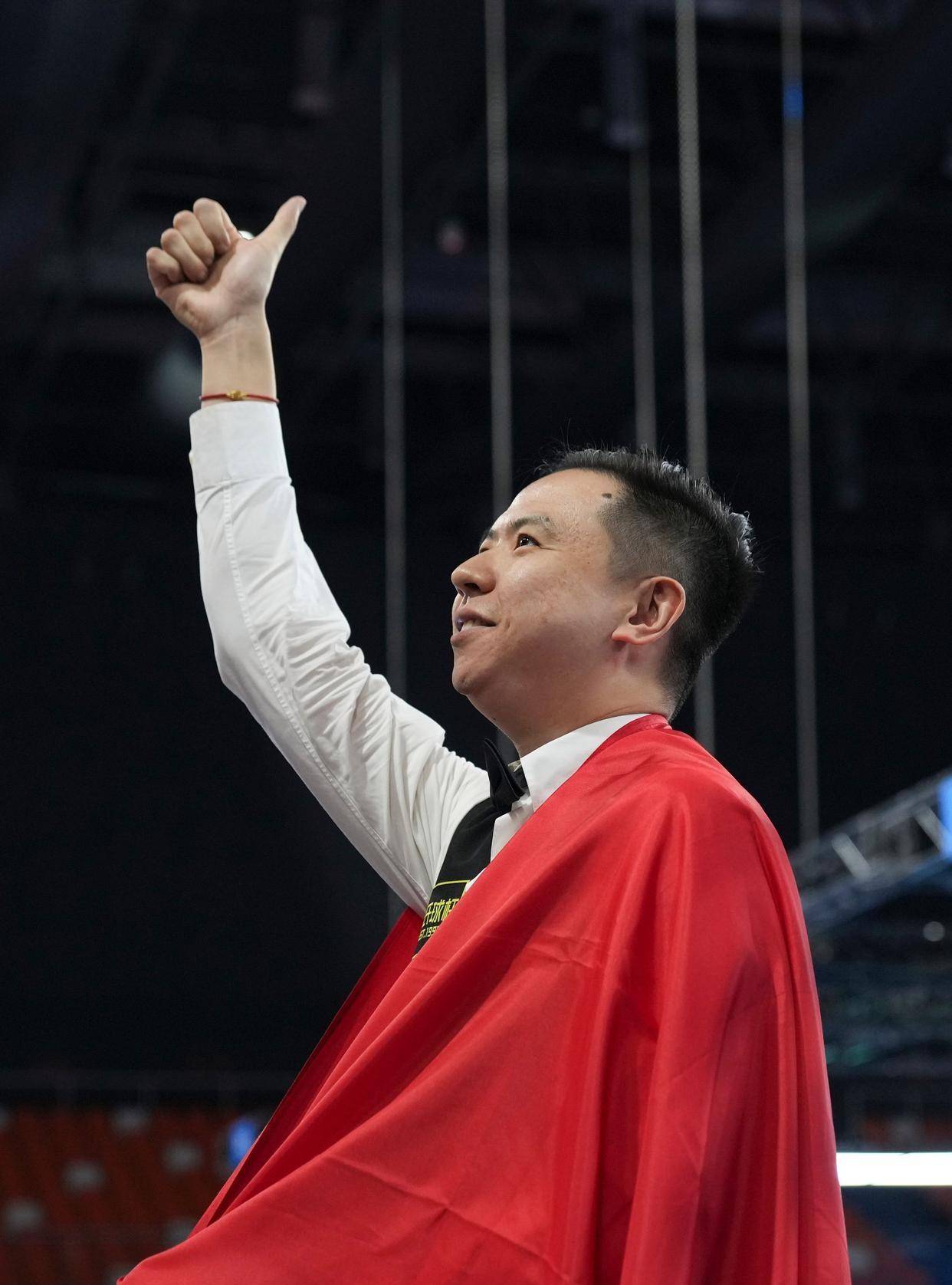 的前场犯规 的前场犯规